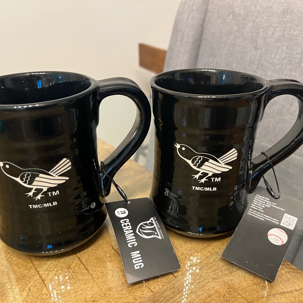 2 MLB Black Ceramic birds Mug Set